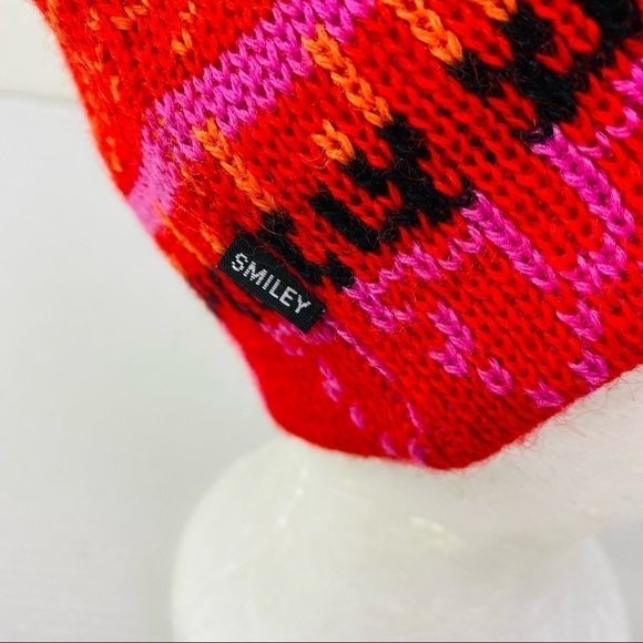 Smiley 100% Wool Knit Beanie W/ Pom OS - Picture 6 of 7